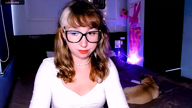 Cosmo Riri online show from 09-20-25, 04:17