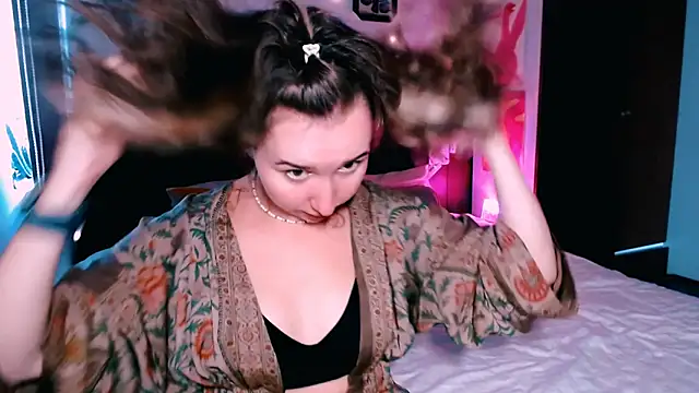 Cosmo Riri online show from 11-08-25, 05:11