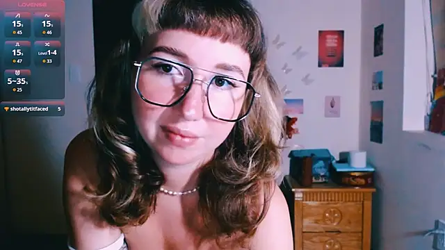 Cosmo Riri online show from 04-08-26, 12:17