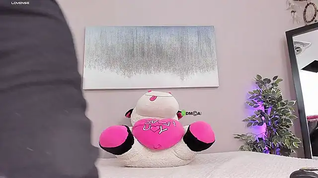 Briana Wells  online show from 10-21-25, 02:16