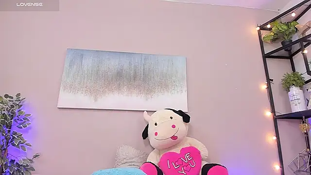 Briana Wells  online show from 02-25-26, 01:00