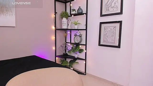 Briana Wells  online show from 04-26-26, 12:57