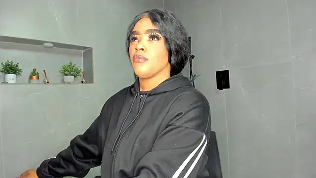 Briana Wells  online show from 06-04-26, 12:32