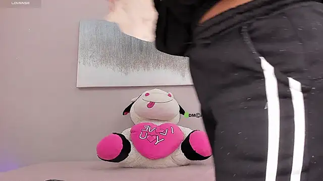 Briana Wells  online show from 10-20-25, 01:55