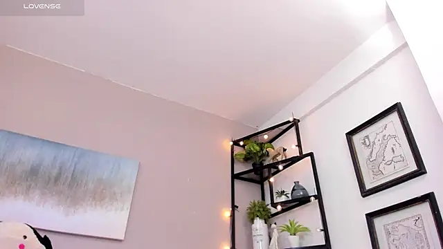 Briana Wells  online show from 03-26-26, 12:36