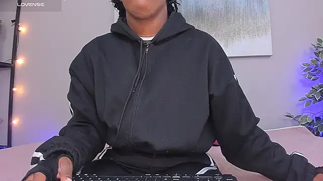 Briana Wells  online show from 02-24-26, 12:28