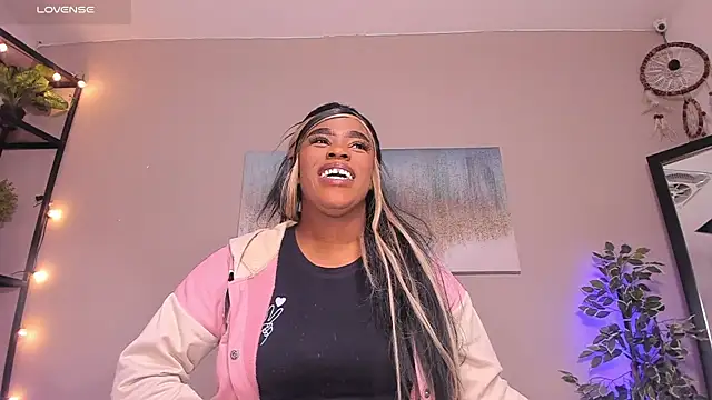 Briana Wells  online show from 02-14-26, 12:38