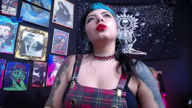 Yourmadame P online show from 01-22-25, 09:43