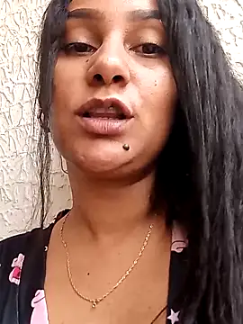 Snapshot of Leticia_goddes chatting on 03-14-25, 06:50 Leticia goddes online show from 03-14-25, 06:50