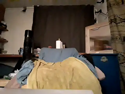 Snapshot of Willinganalslut chatting on 07-13-26, 10:53 Willinganalslut online show from 07-13-26, 10:53
