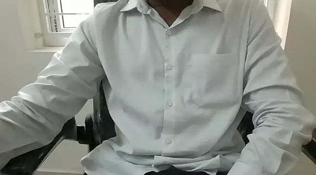 Snapshot of hydhunk29 chatting on 01-07-25, 08:24 hydhunk29 online show from 01-07-25, 08:24