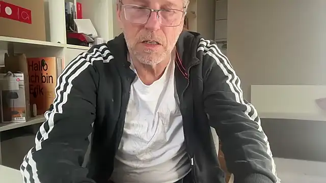 Snapshot of drefman chatting on 02-09-26, 02:15 drefman online show from 02-09-26, 02:15