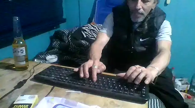 malekon76 online show from 01-08-25, 08:49