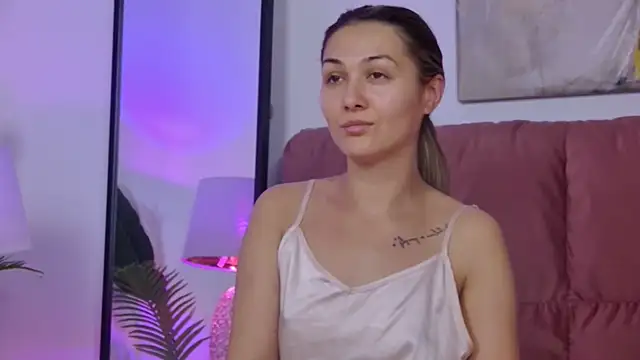 Snapshot of NicolLopeze chatting on 09-24-25, 07:15 NicolLopeze online show from 09-24-25, 07:15