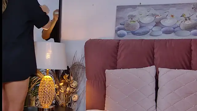 Snapshot of NicolLopeze chatting on 01-25-25, 05:19 NicolLopeze online show from 01-25-25, 05:19