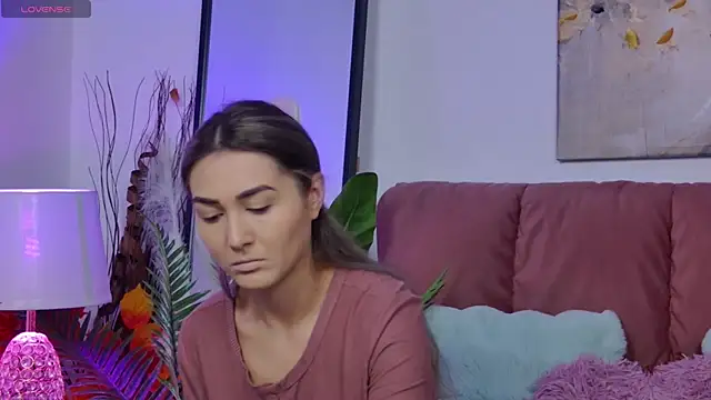 Snapshot of NicolLopeze chatting on 10-16-25, 07:27 NicolLopeze online show from 10-16-25, 07:27