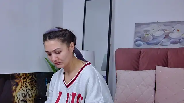 Snapshot of NicolLopeze chatting on 02-26-25, 07:23 NicolLopeze online show from 02-26-25, 07:23