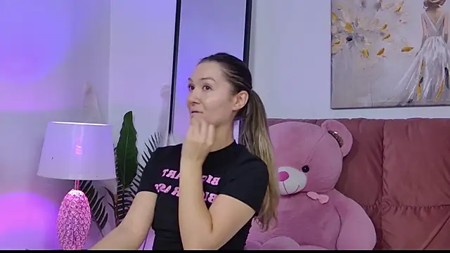 NicolLopeze online show from 11-23-25, 04:28