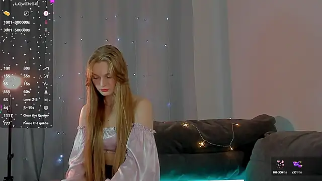 Snapshot of Barbie-Doll- chatting on 12-09-24, 11:24 Barbie-Doll- online show from 12-09-24, 11:24