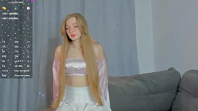 Snapshot of Barbie-Doll- chatting on 12-04-24, 09:29 Barbie-Doll- online show from 12-04-24, 09:29