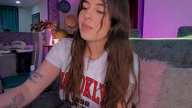 zoe kittylove online show from 11-09-25, 03:43