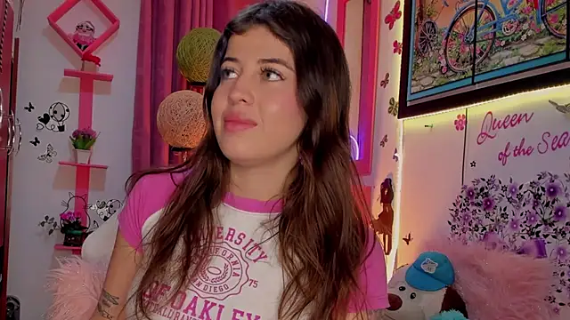 zoe kittylove online show from 12-20-24, 02:19