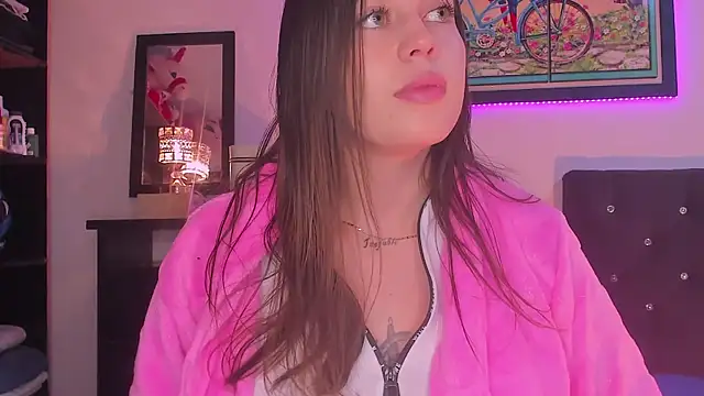 zoe kittylove online show from 03-18-25, 04:51