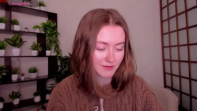 KateCuddle online show from 12-17-25, 02:49