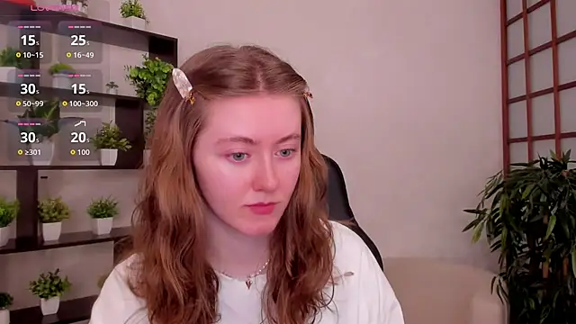 Snapshot of KateCuddle chatting on 07-22-26, 02:02 KateCuddle online show from 07-22-26, 02:02