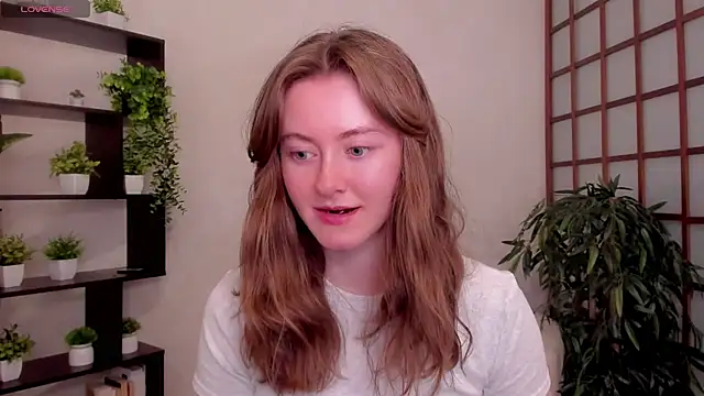 Snapshot of KateCuddle chatting on 07-29-26, 02:11 KateCuddle online show from 07-29-26, 02:11