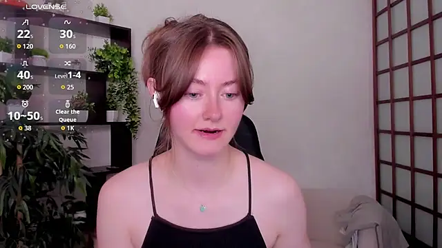 Snapshot of KateCuddle chatting on 07-10-26, 02:11 KateCuddle online show from 07-10-26, 02:11