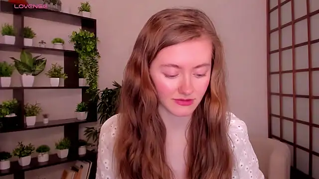 KateCuddle online show from 10-22-25, 02:44