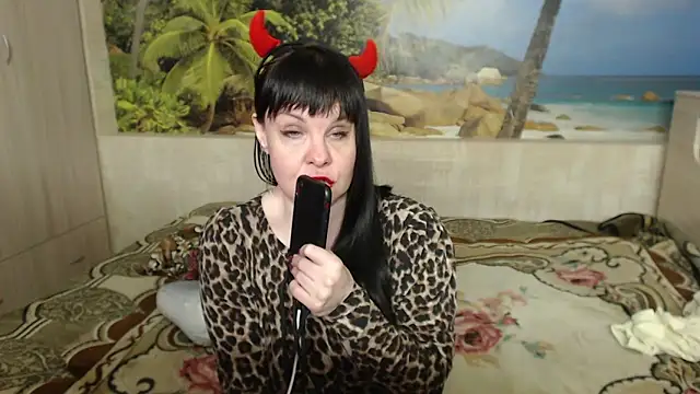 Snapshot of Aphelandra chatting on 02-19-25, 03:05 Aphelandra online show from 02-19-25, 03:05