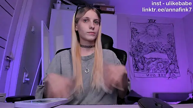 Snapshot of Anna_Fink chatting on 11-06-25, 08:57 Anna Fink online show from 11-06-25, 08:57