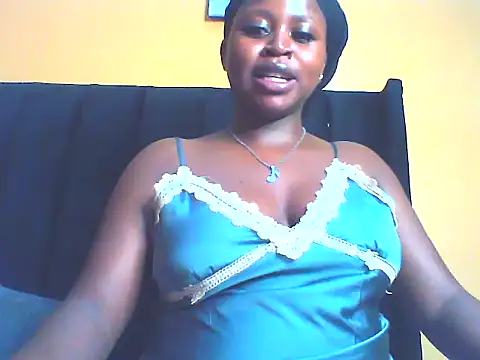Snapshot of EboniesBelle chatting on 04-15-26, 06:08 EboniesBelle online show from 04-15-26, 06:08