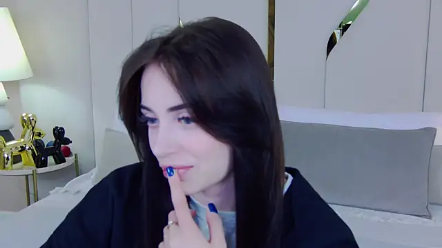 Betty Bridge online show from 03-05-26, 05:15