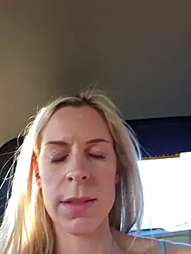 Snapshot of Amber_riivers chatting on 01-30-25, 03:29 Amber riivers online show from 01-30-25, 03:29