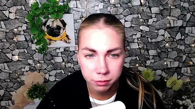 Snapshot of Sport_Tall_Doll chatting on 10-07-25, 09:54 Sport Tall Doll online show from 10-07-25, 09:54