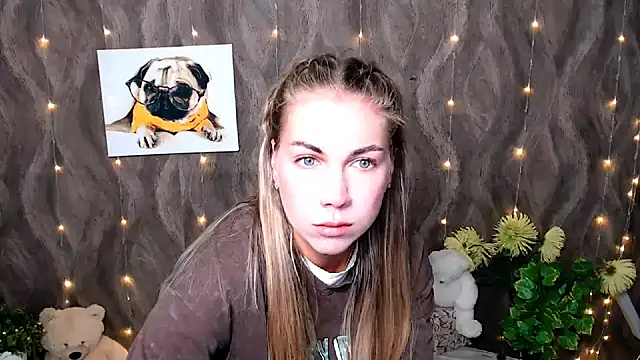 Snapshot of Sport_Tall_Doll chatting on 09-09-25, 06:45 Sport Tall Doll online show from 09-09-25, 06:45