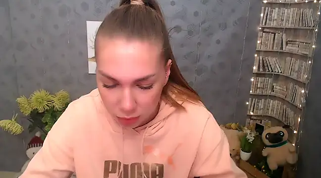 Snapshot of Sport_Tall_Doll chatting on 03-12-25, 09:44 Sport Tall Doll online show from 03-12-25, 09:44