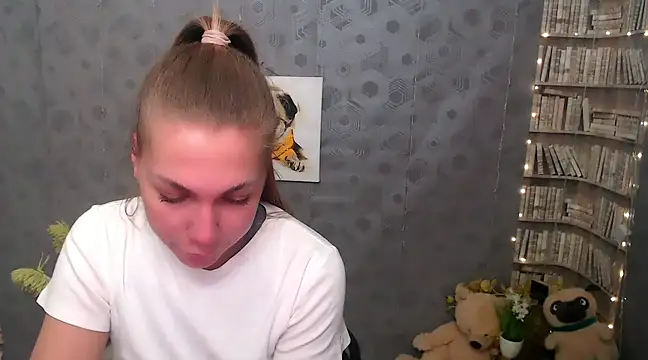 Snapshot of Sport_Tall_Doll chatting on 03-21-25, 09:01 Sport Tall Doll online show from 03-21-25, 09:01