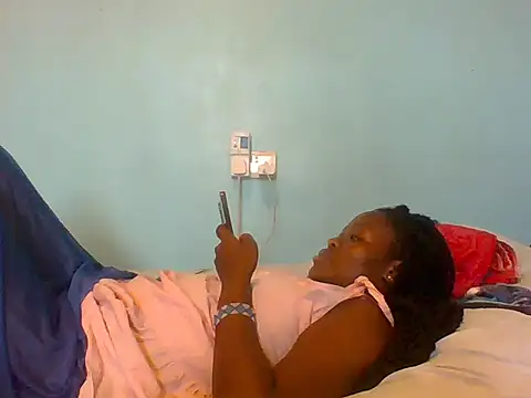 Snapshot of Eminent_Ride chatting on 04-18-26, 12:18 Eminent Ride online show from 04-18-26, 12:18