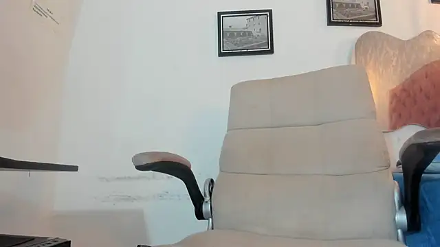 SHARICK GRECO online show from 04-18-26, 01:02