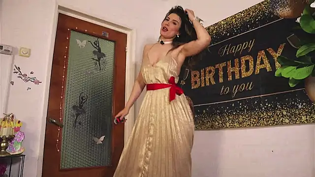 Misslullu online show from 05-15-26, 01:20