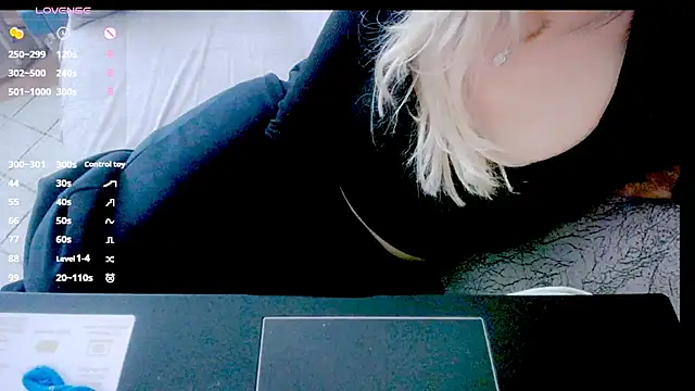 AmazingBitch online show from 11-23-25, 10:14