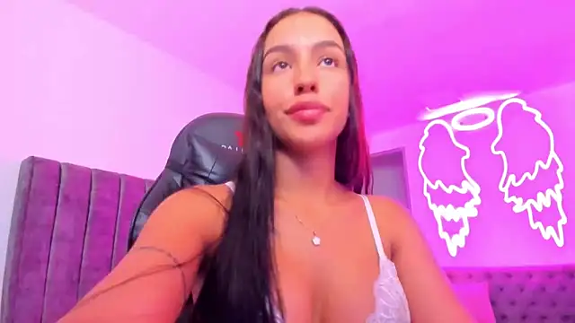 xiomara  cortes online show from 11-06-25, 07:29