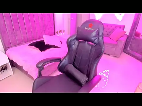 xiomara  cortes online show from 10-16-25, 07:55