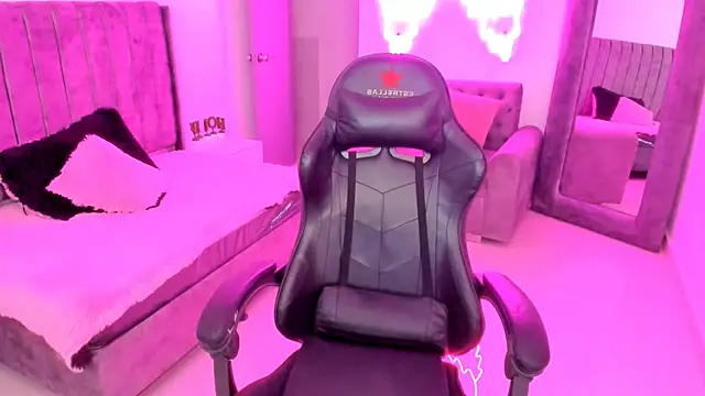 xiomara  cortes online show from 09-25-25, 07:31