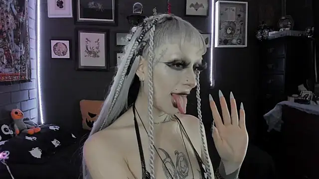 insania 9999  online show from 12-17-25, 04:56