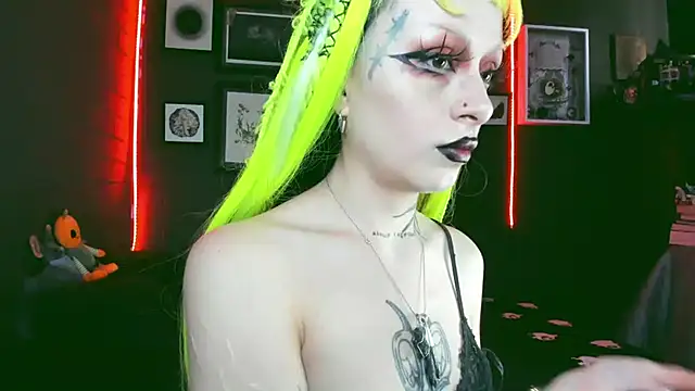 insania 9999  online show from 02-25-25, 06:23